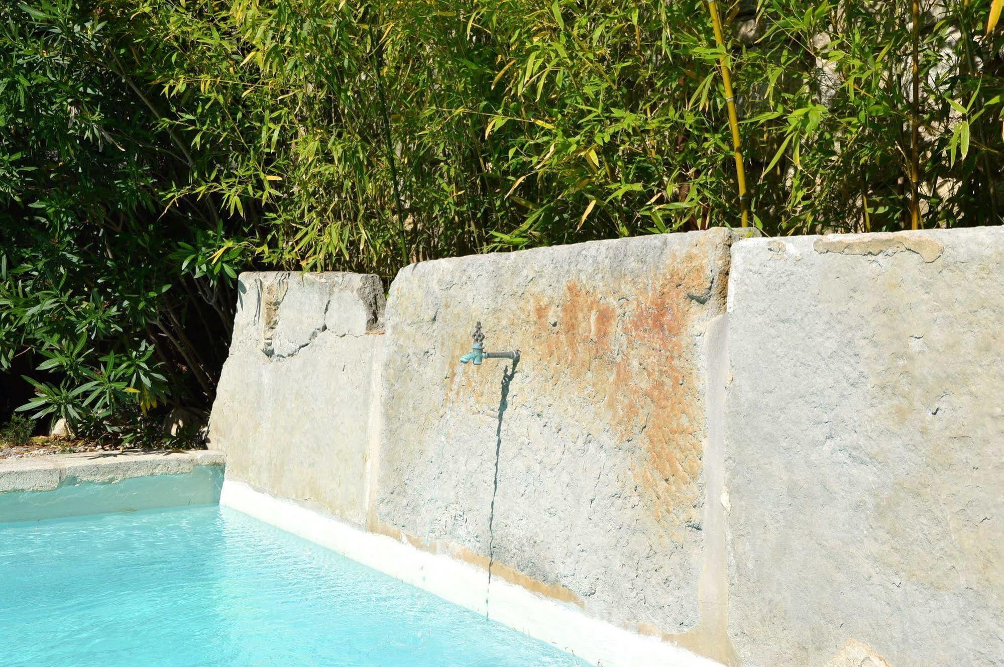 B&B Temps Suspendu Provence Pernes-les-Fontaines Exterior photo